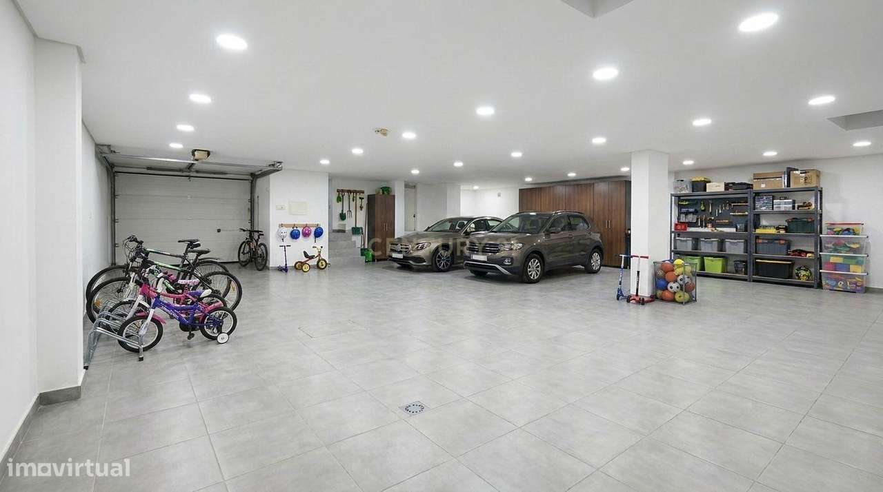 Exclusiva Villa do Século XIX com Piscina Interior em Parede, Cascais-16