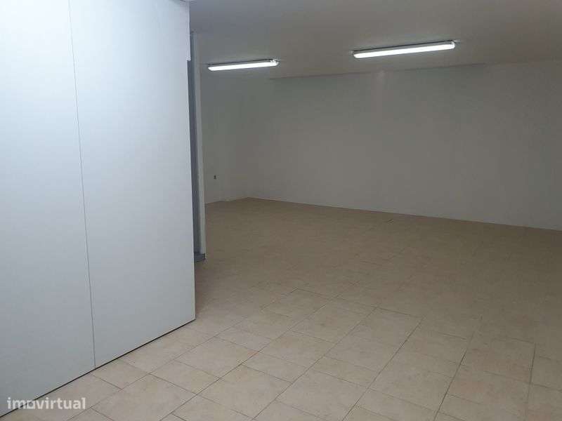 Cave de loja na avenida 24 espinho - Grande imagem: 4/7