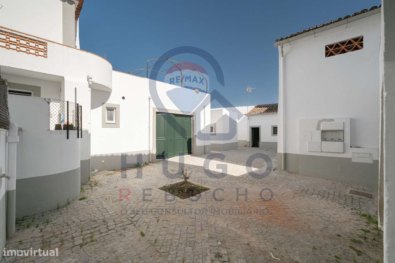 Prédio Exclusivo no Centro Histórico de Évora – Remodelado em 2025-37