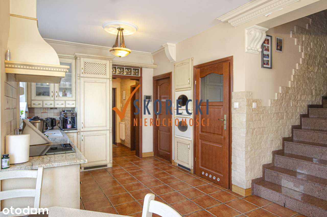 Przestronny Dom z Garażem i Tarasem na Os. Bajkowym-6