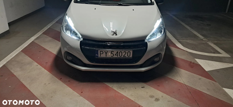 Peugeot 208 - 7