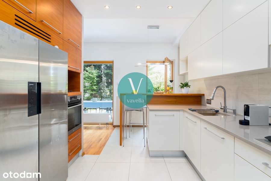 5-pok. • z zadbanym ogrodem na Woli Justowskiej • 179,5 m²-0