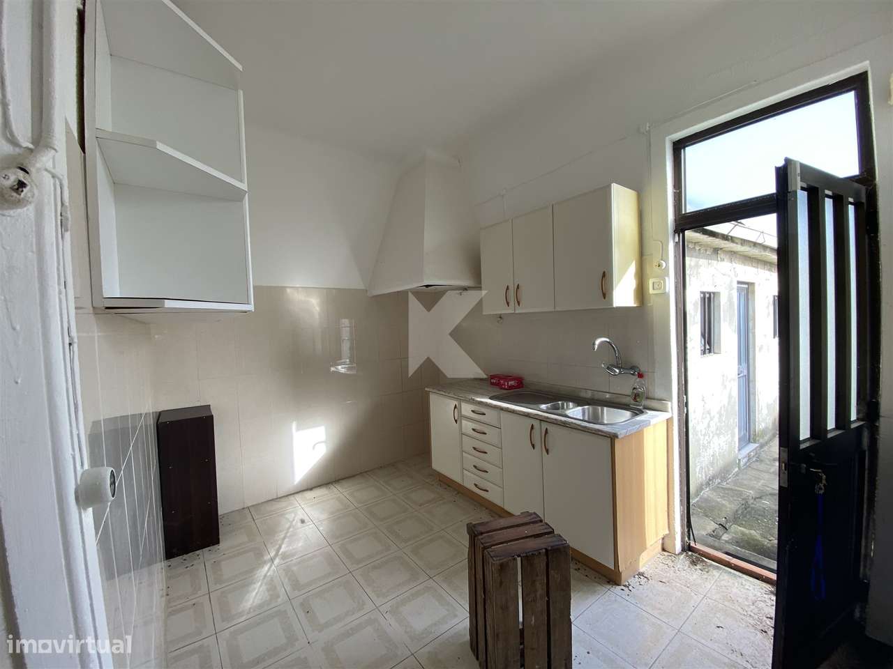 Moradia T2 à beira mar para remodelar - Grande imagem: 5/17