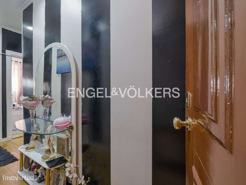 T4+1 c/ vistas perto do Marquês de Pombal - Grande imagem: 5/30