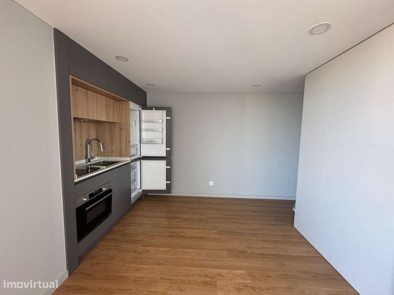 T0 moderno no centro de Aveiro. - Grande imagem: 3/18