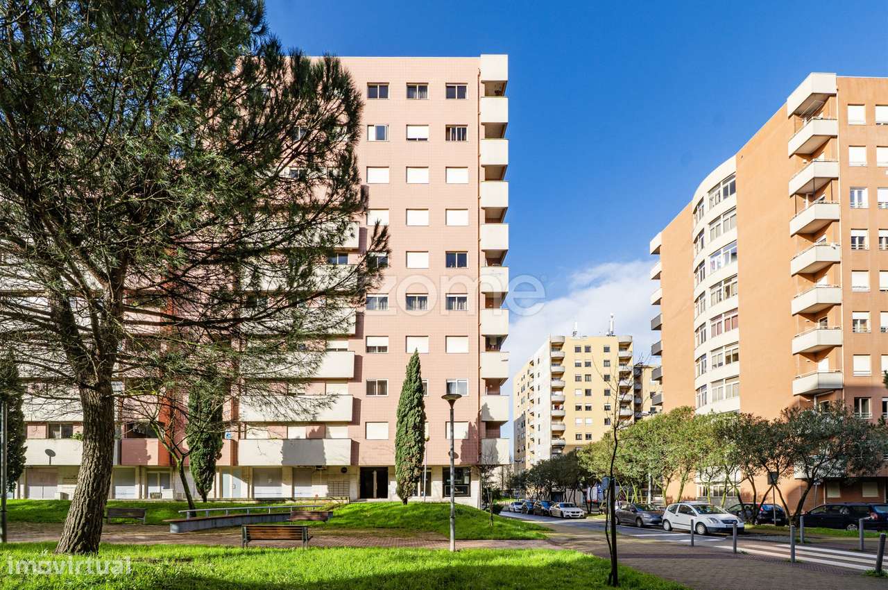 Apartamento T2 Parcialmente Renovado, em S. Vitor - Braga - Grande imagem: 3/42