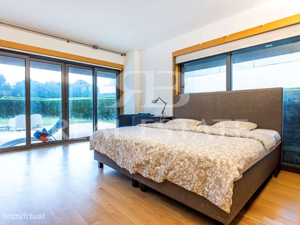 T2 no condominio SCALA Cascais | Jardim privado e jardim do condomí...-13