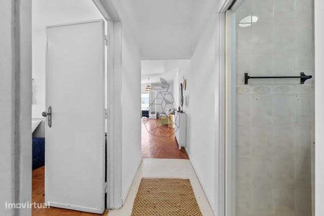 Apartamento T4 Completamente Renovado em Portimão-10