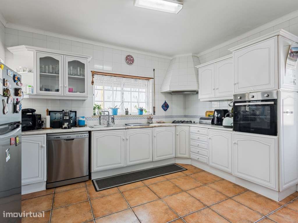 Moradia T3+1 para venda nas Caldas da Rainha. - Grande imagem: 4/45