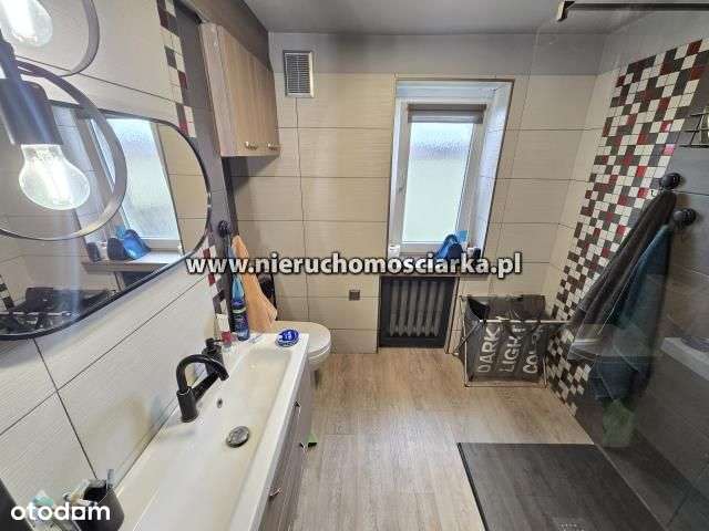 Zadbany i przestronny dom w Wodzisławiu Śląskim os-11