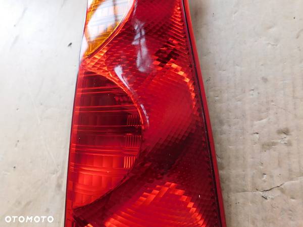 Lampa Tył prawa NISSAN NOTE E11 04-13 - 6