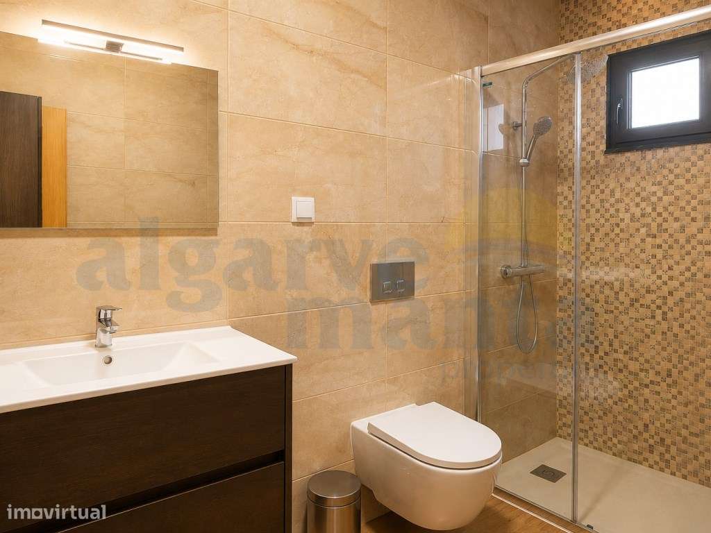 Moradia T3 Moderna com Garagem - Perto do Centro de Vila Nova de Ca...-32