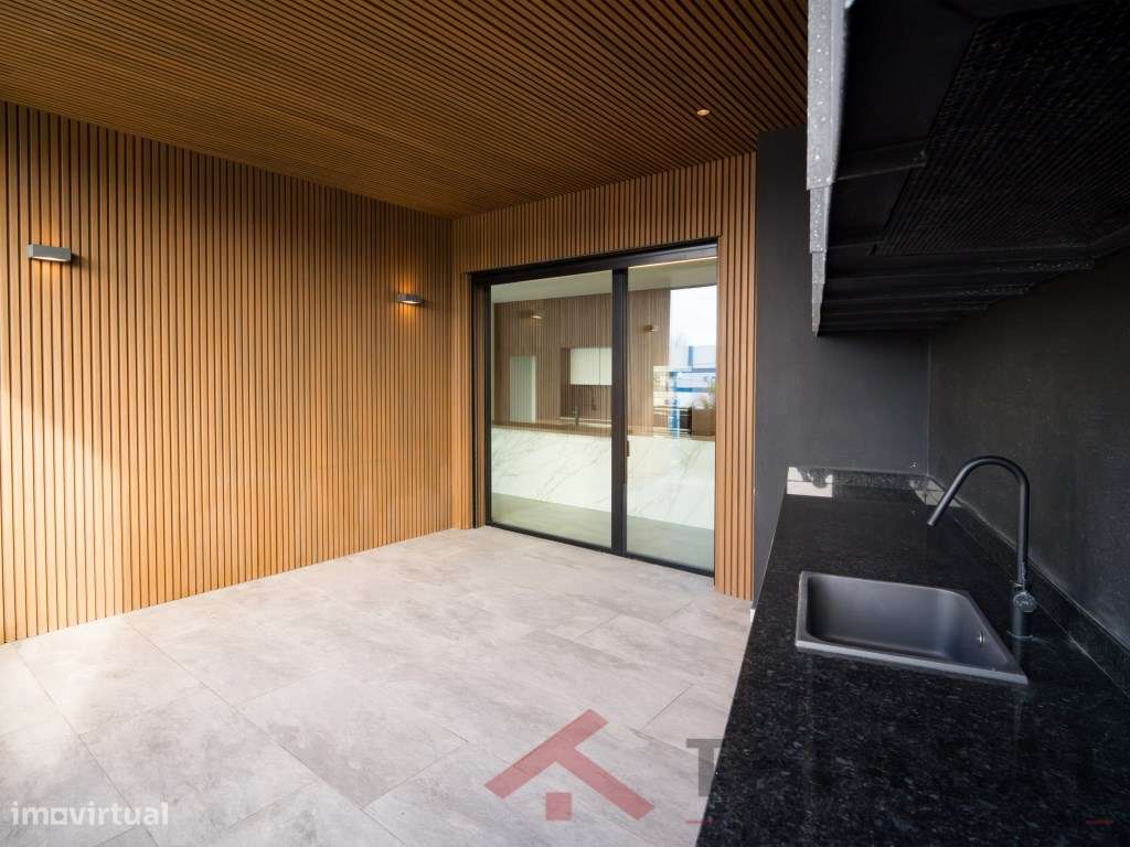 Apartamento T3 no Centro da Lourinhã-8