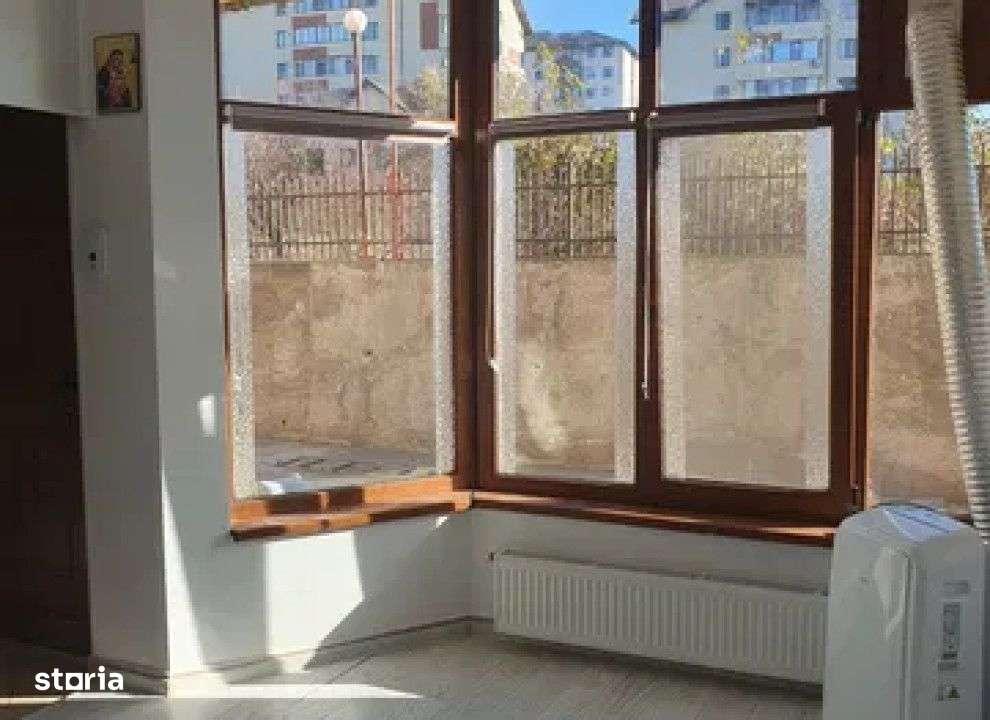 Spatiu comercial Calea Romanului , 35 metri Cod:160763 - Imagine principală: 1/8