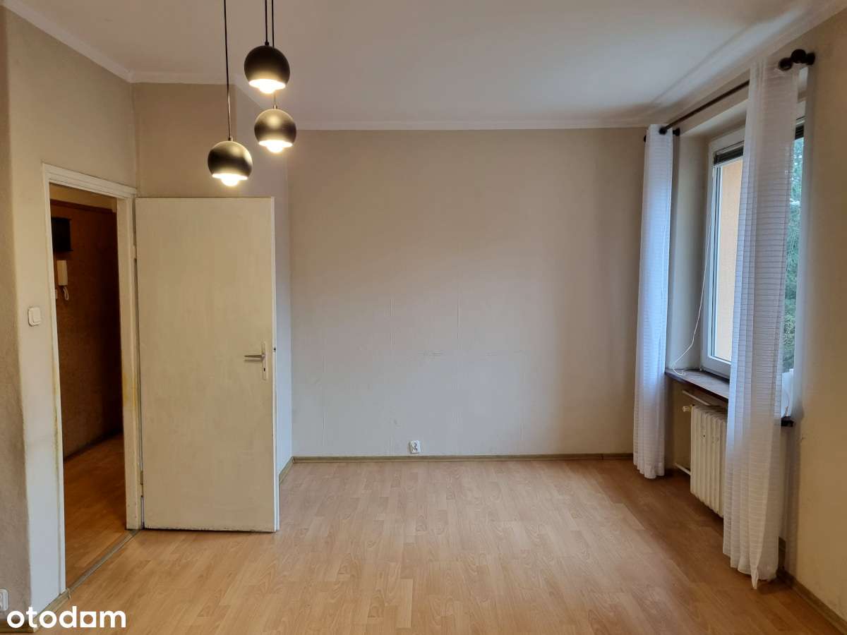 Możliwe dwa niezależne pokoje w odnowionym bloku, cegła, nowa klatka - Pełny obrazek: 4/11