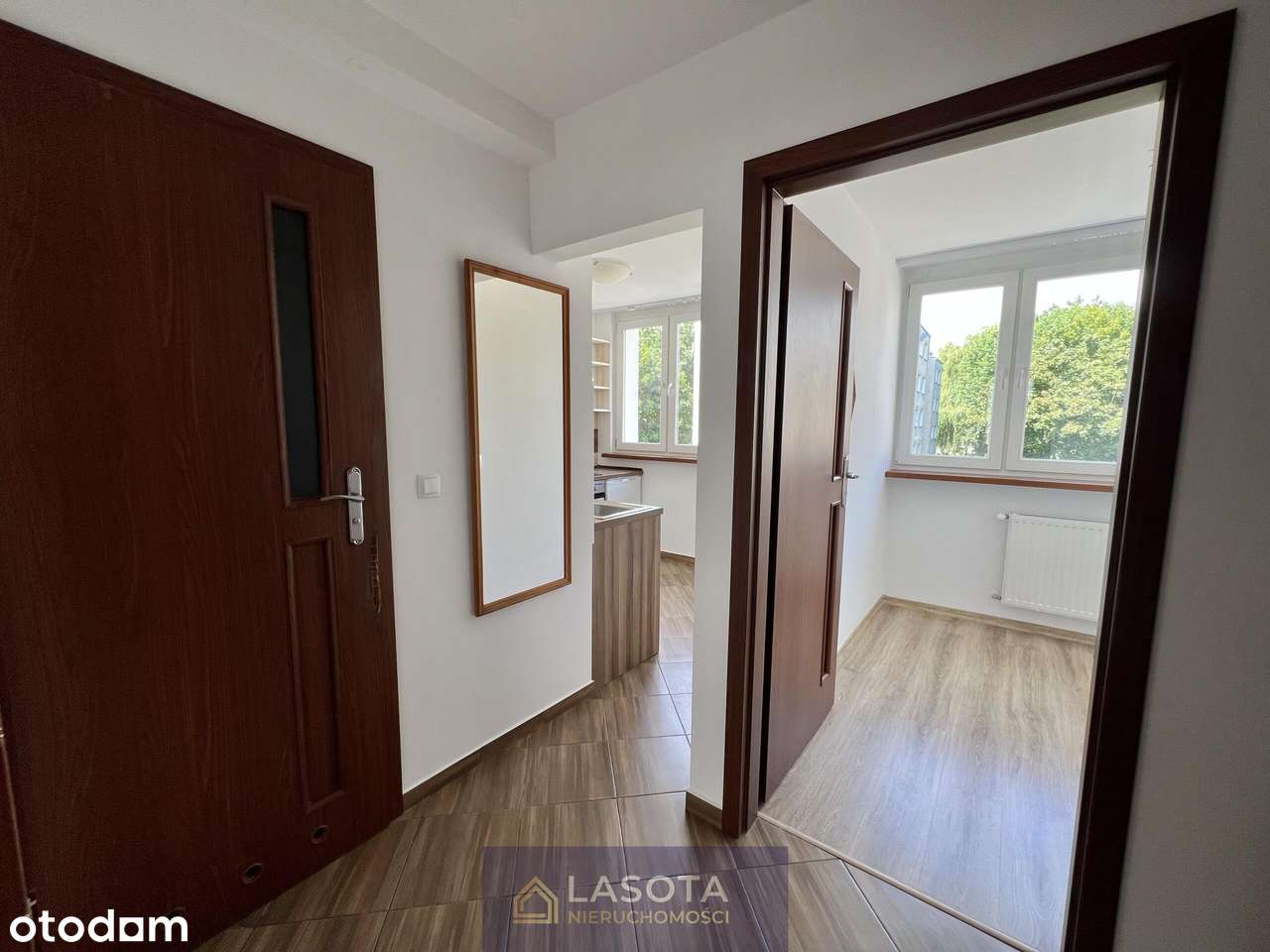 Słoneczne 3 pokojowe mieszkanie w Centrum Miasta-9