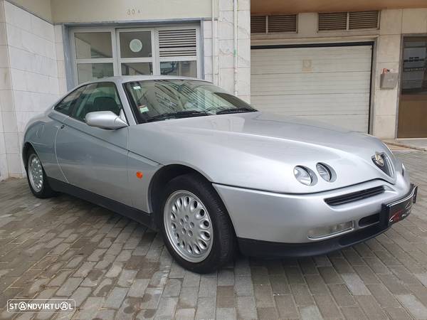 Alfa Romeo GTV 2.0 TS - 8