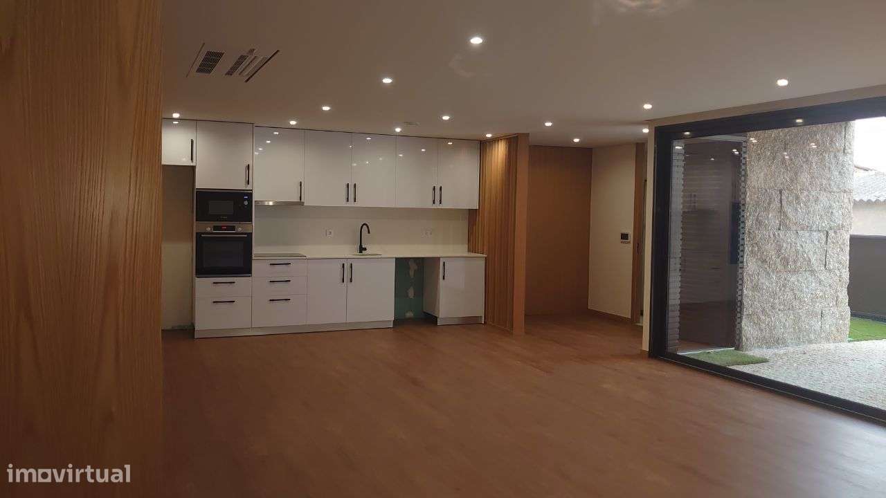 Vendo moradia nova T3 com arquitetura moderna junto a praia - Grande imagem: 5/15
