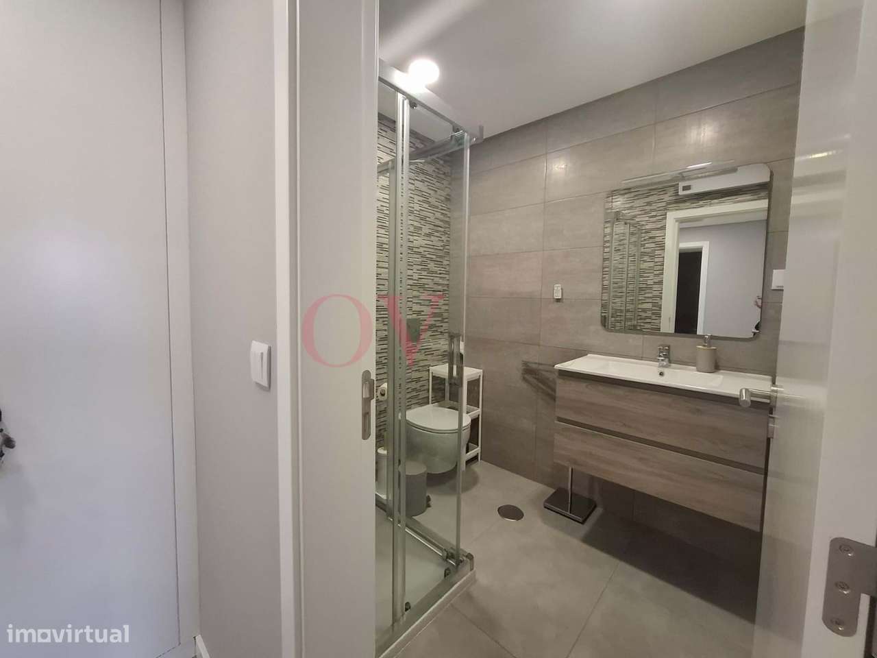 Apartamento T2 na Praia da Barra com 4 varandas e vista de Ria, para v-18