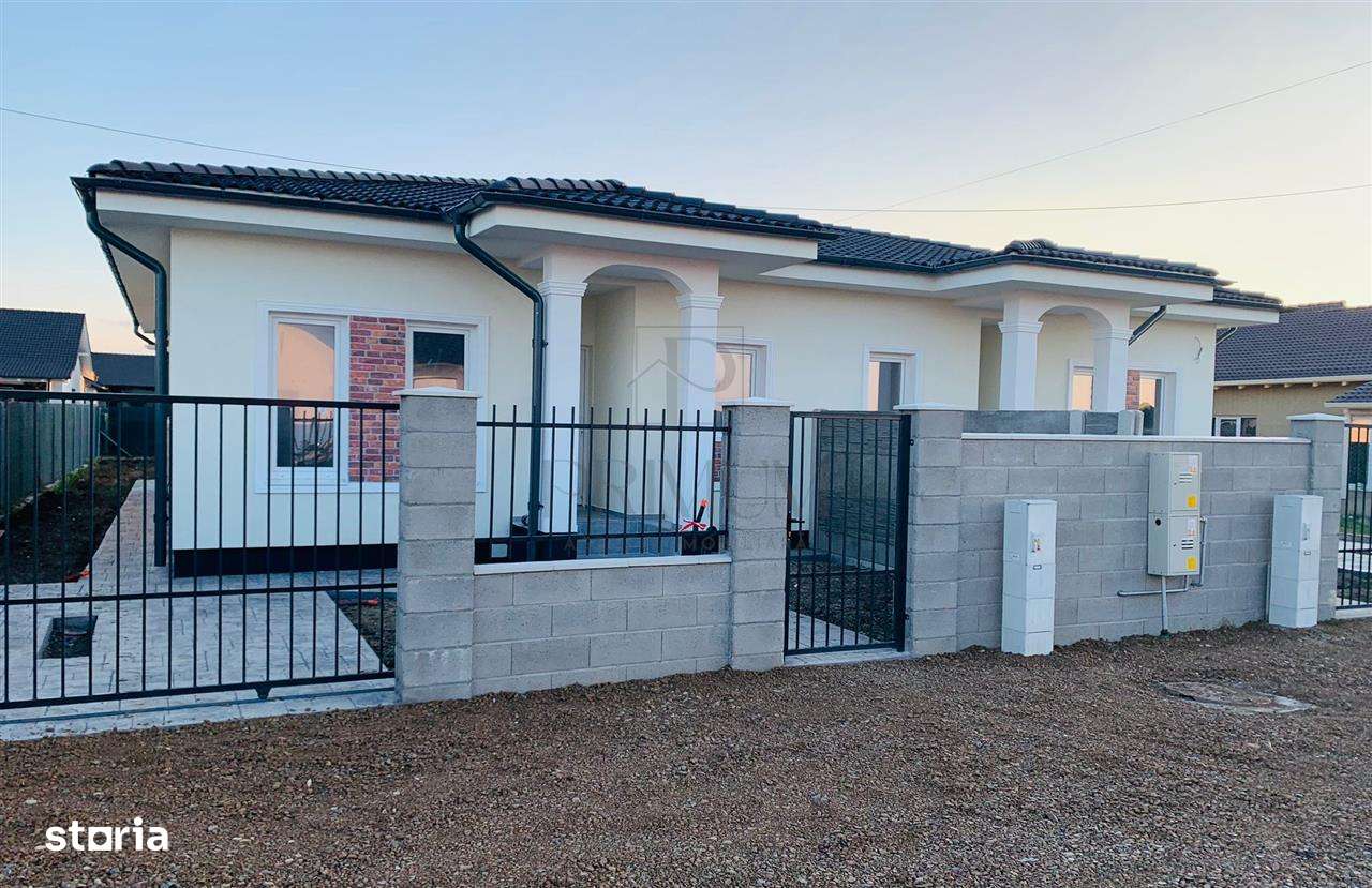 COMISION 0 - Personalizare interioara - canalizare - drum pavat - Imagine principală: 2/3