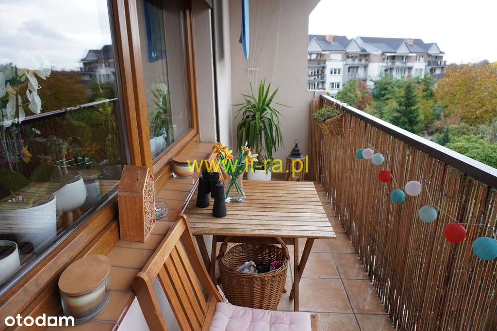 Umeblowane mieszkanie trzypokojowe o pow.77,50m, II p.balkon,  garaż-16