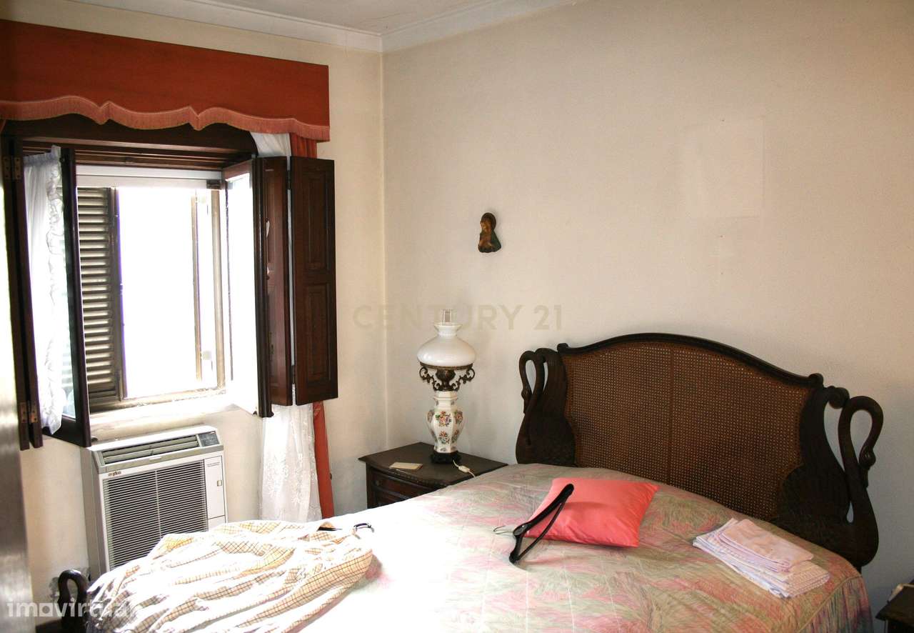 Moradia T3 | Campolide | Jardim e Garagem - Grande imagem: 5/10