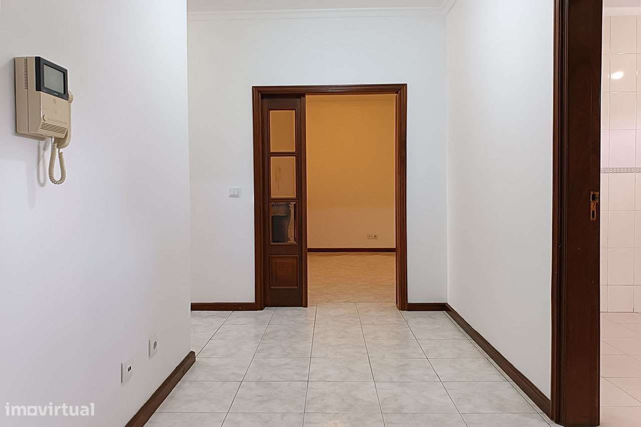 Apartamento T3 p/ arrendar no centro de Santa Maria Feira - Exclusivo - Grande imagem: 4/25