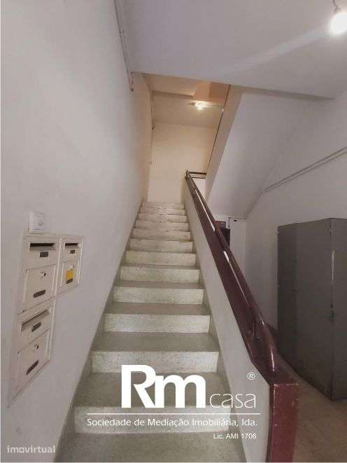 excelente prédio na Av. Emidio Navarro, junto ao Parque da Cidade-9