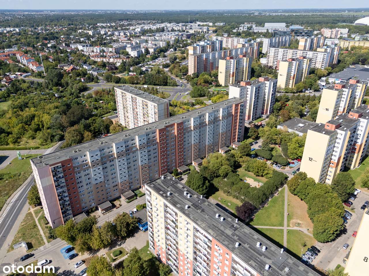 3pokoje/odświeżone/osobna kuchnia/balkon/piwnica/zieleń/ul. Newtona-16