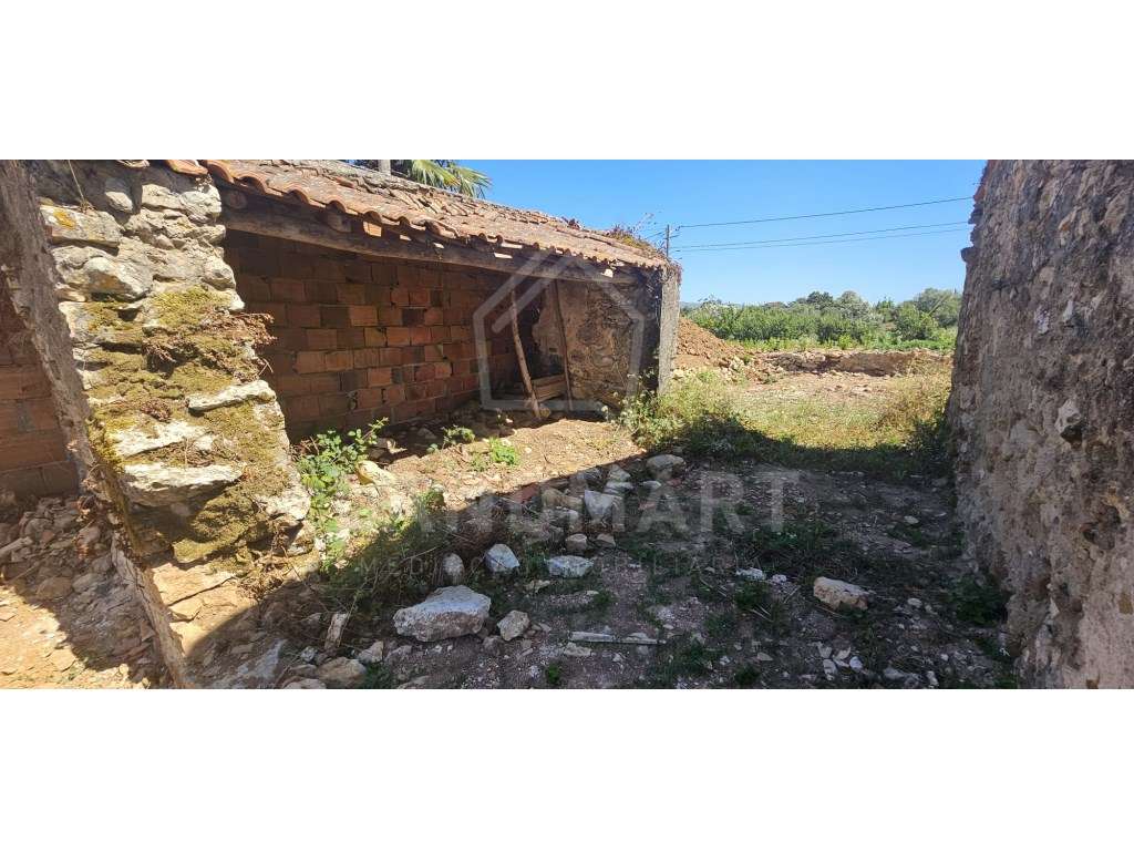 Moradia e Terreno - Turquel-3