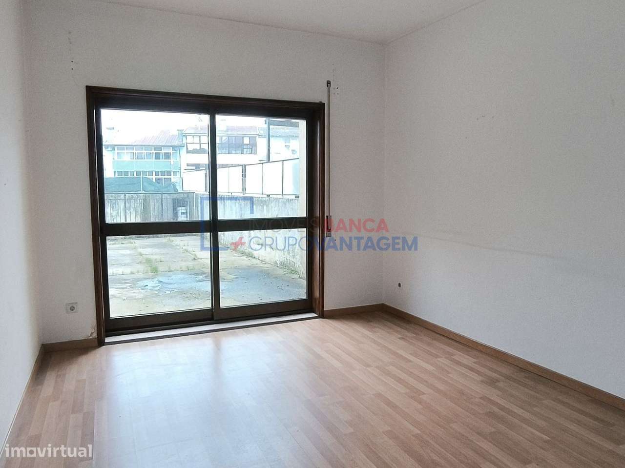 Apartamento T2 na Afonso Henriques Rio Tinto, Gondomar - Grande imagem: 3/17