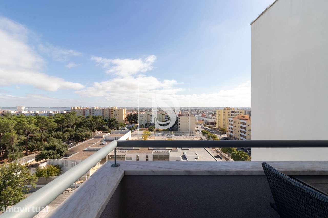 Apartamento T2 com Varanda, Vista Desafogada, Parqueamento e Arrecadaç - Grande imagem: 5/30