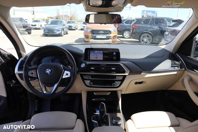 BMW X3 xDrive20d AT Luxury Line - 8