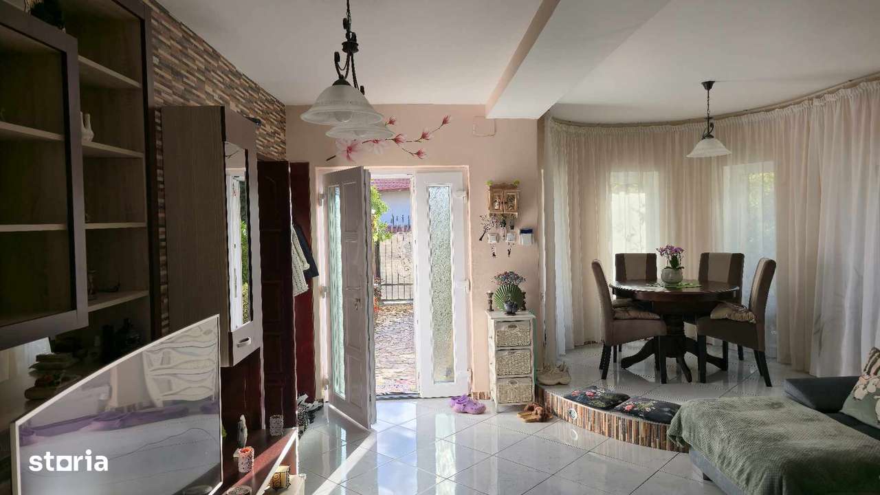 Casa de vanzare, cartier Grigorescu, Oradea - Imagine principală: 4/20