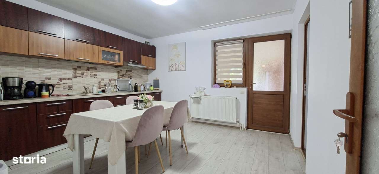 Casa perfectă pentru familia ta  în Șendreni!-10