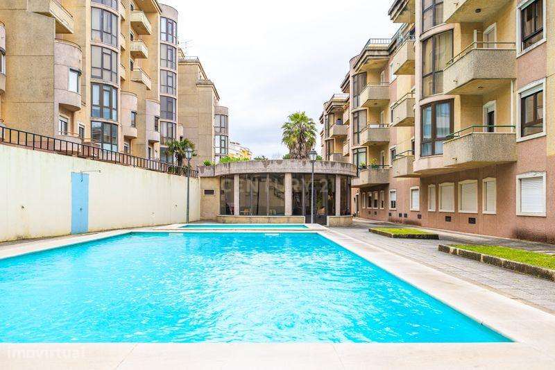 Apartamento T2 C/ elevador - Condomínio Fechado em Mina de Água, Amado - Grande imagem: 3/29