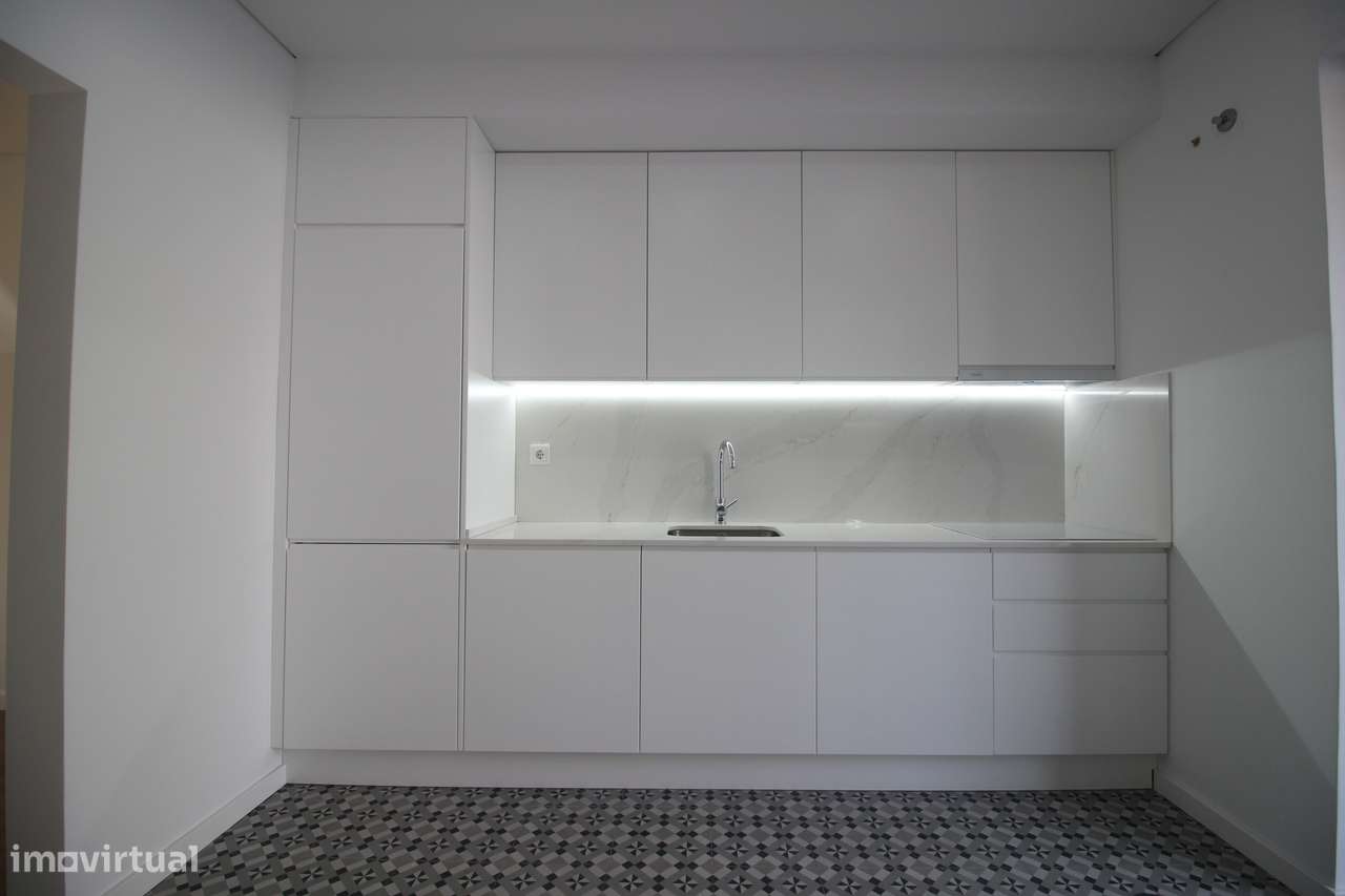 Rc de moradia com Quintal e estacionamento no Seixal - Grande imagem: 5/44