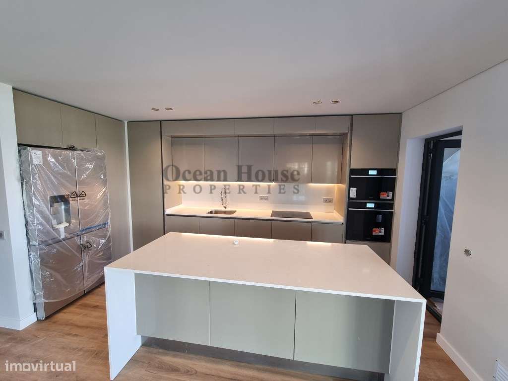 Penthouse T4 moderno com terraço e piscina privada - Faro - Grande imagem: 4/25