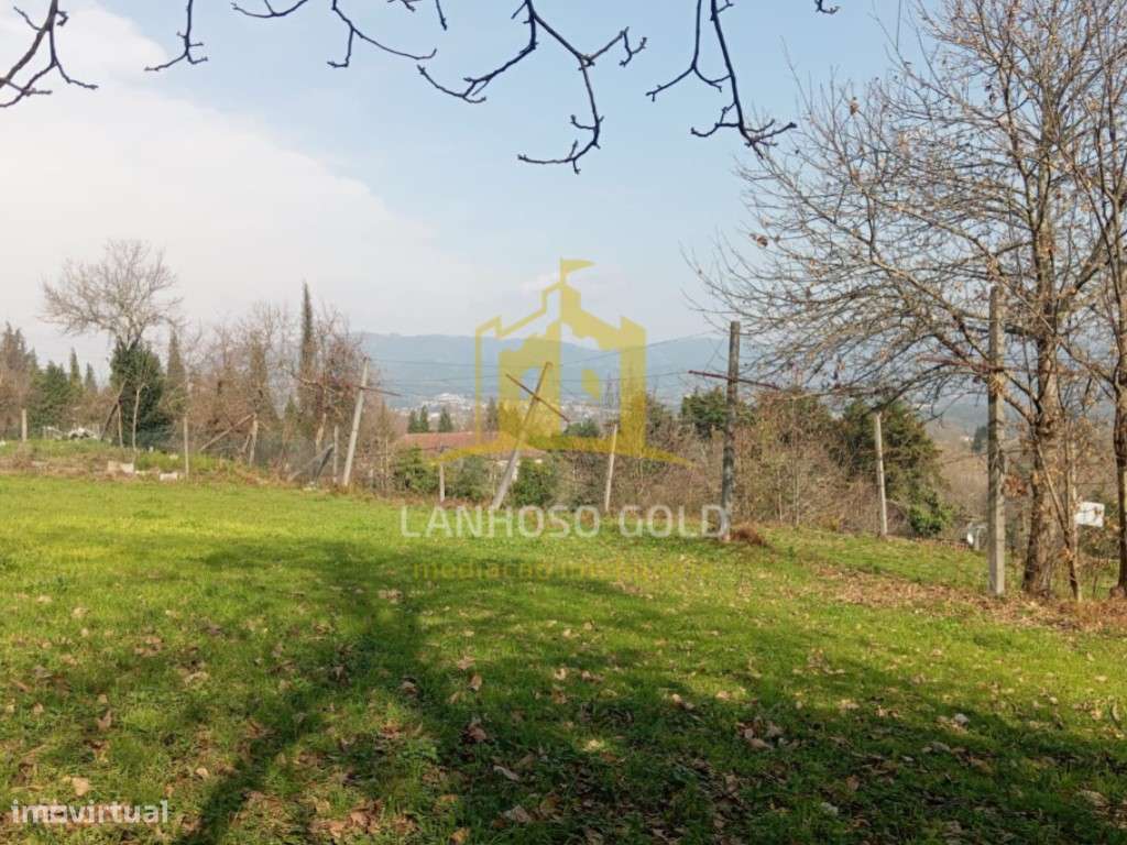 Terreno com 4.100m² | Excelente Potencial de Construção-9