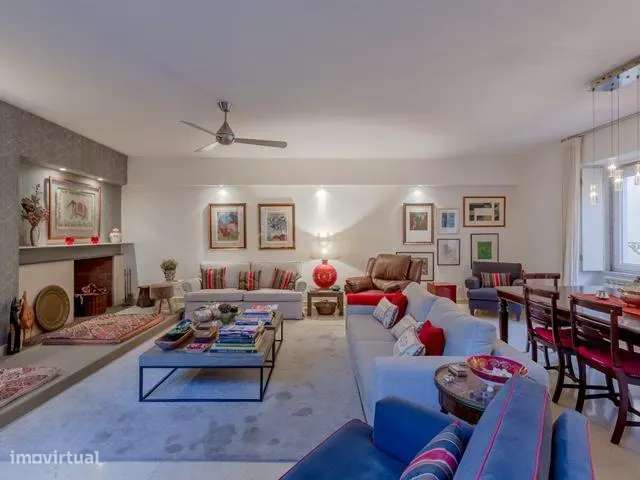 Moradia T6 com Jardim Interior e Garagem na Lapa – Junto à Embaixada d-0