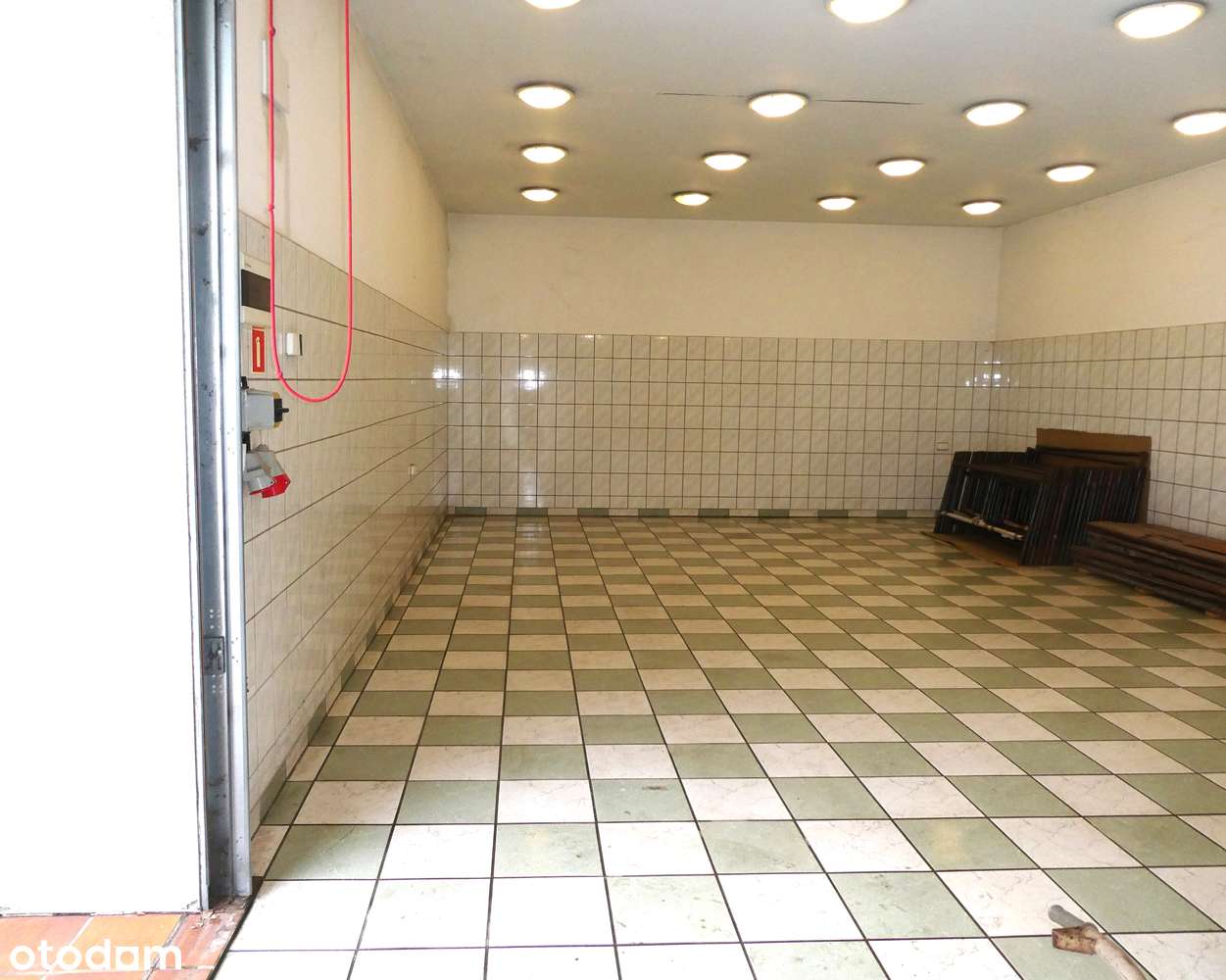 Dom Mieszkalny 300 m² + Pomieszczenie Usługowe 190 m²-8