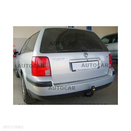 Carlig de remorcare pentru VOLKSWAGEN PASSAT-4 usi.,combi, nu 4X4 (3 B2, 3B3, 3B5, 3B6) - sistem semidemontabil -cu suruburi - 5