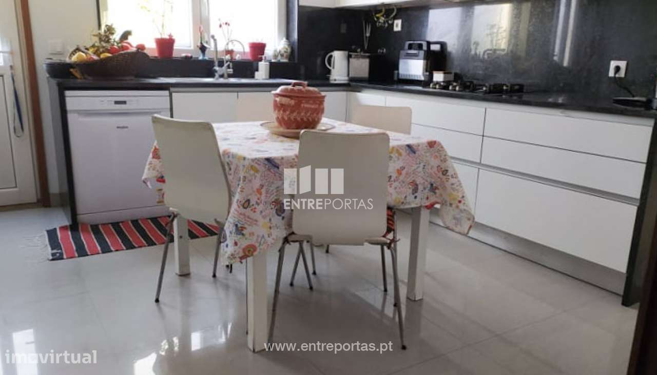 Venda de Moradia V4 próxima da praia, Vila do Conde - Grande imagem: 5/12