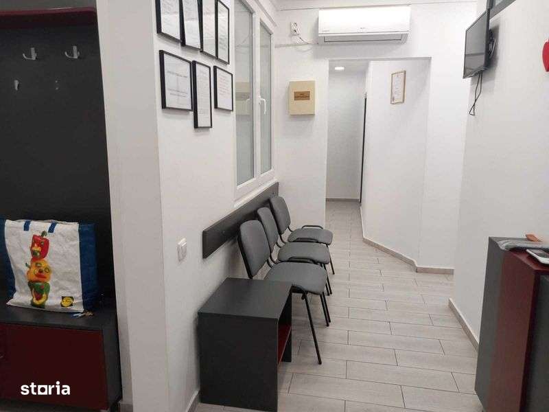 Apartament la Parter, 3 Camere, Prevazut cu 2 Intrari si 2 Bai