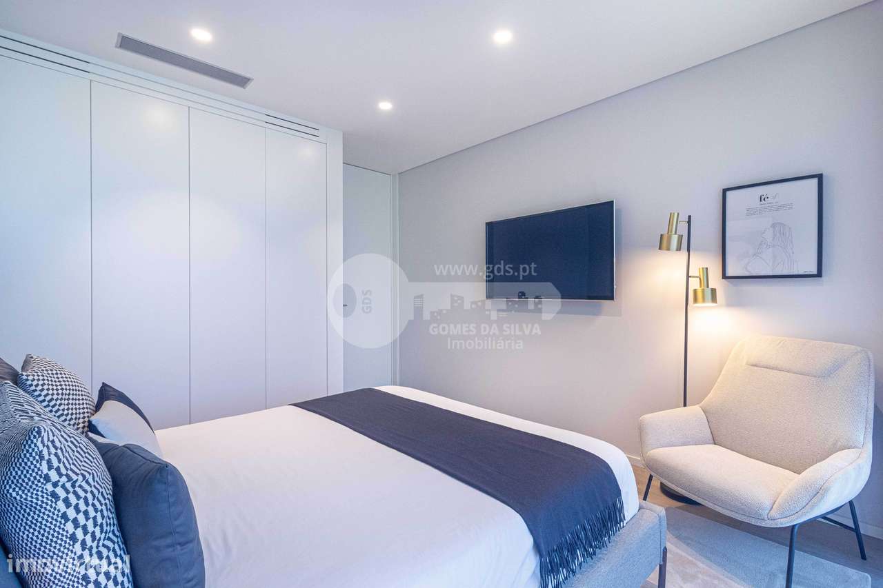 Apartamento T3 na Rua do Passal, Fraião-35