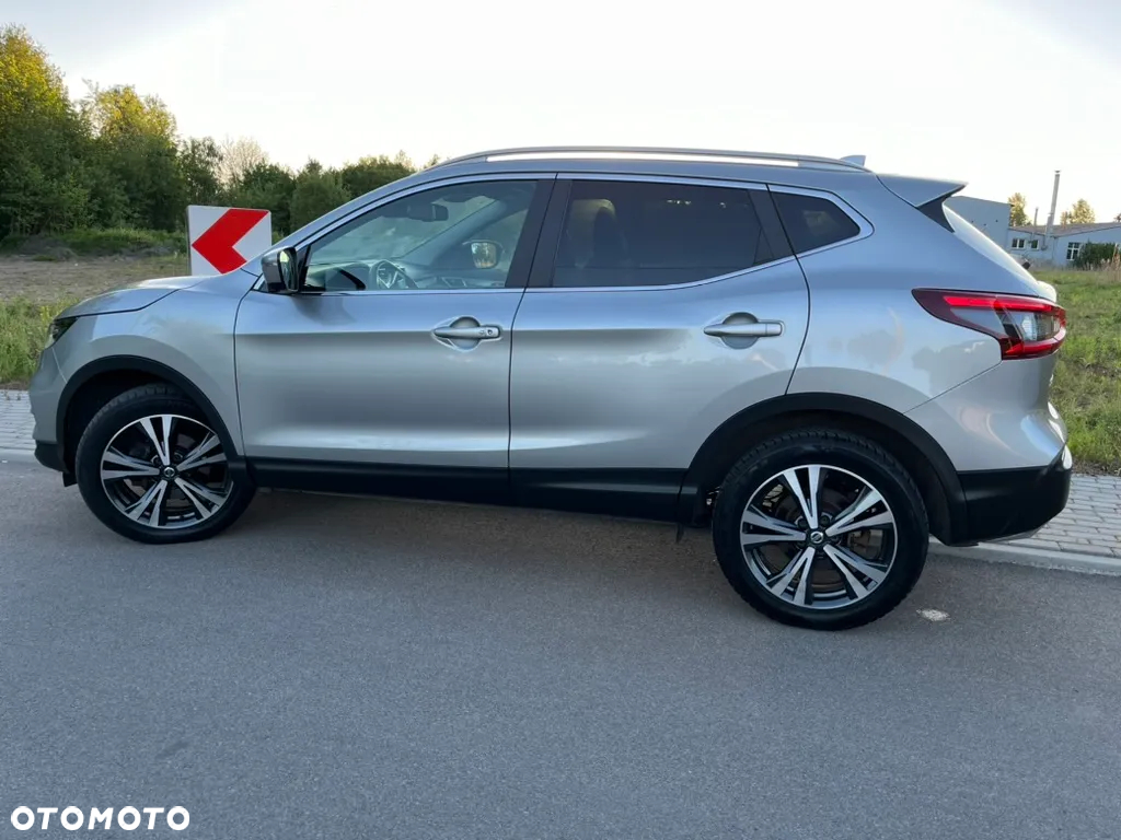 Nissan Qashqai 1.3 DIG-T N-Connecta - 4