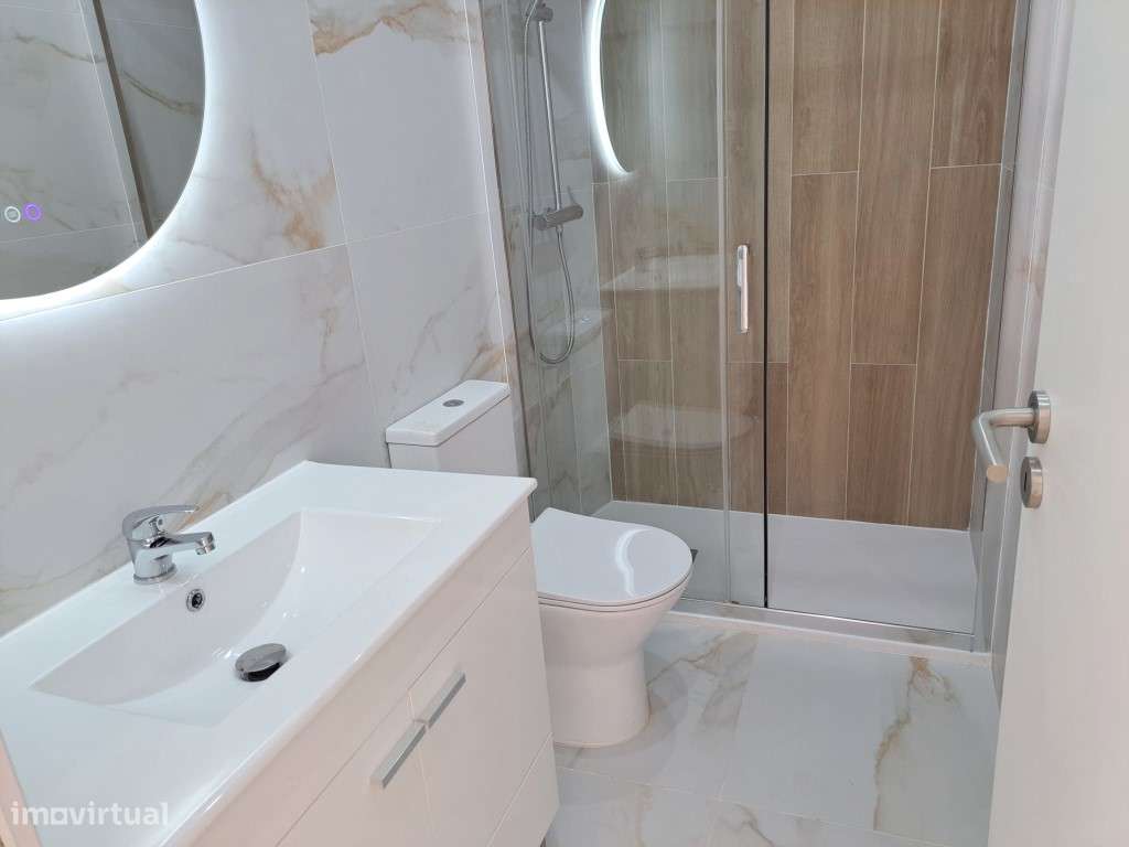 Acolhedor apartamento T1, próximo a Comércio e Serviços, totalmente...-5