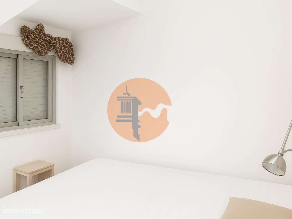 Prédio com restaurante e apartamento - Grande imagem: 5/25