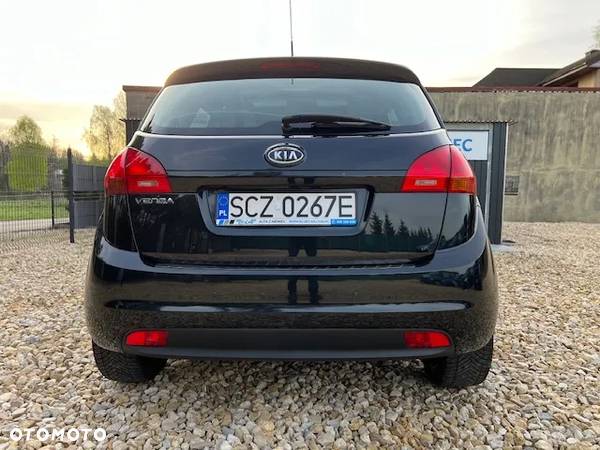 Kia Venga 1.4 Business Line - 10