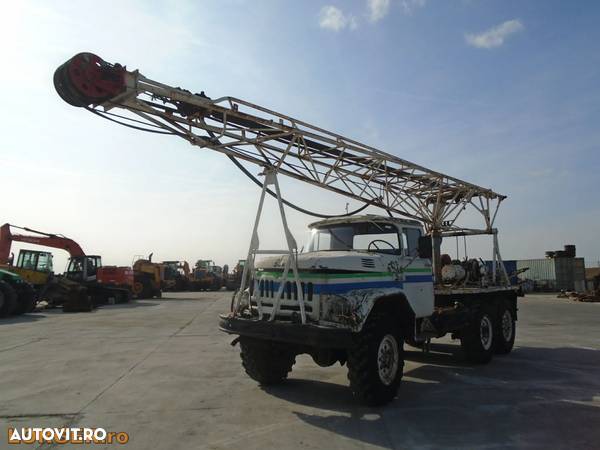 Altul ZIL 6 x 6 Instalatie de forat puturi - 4